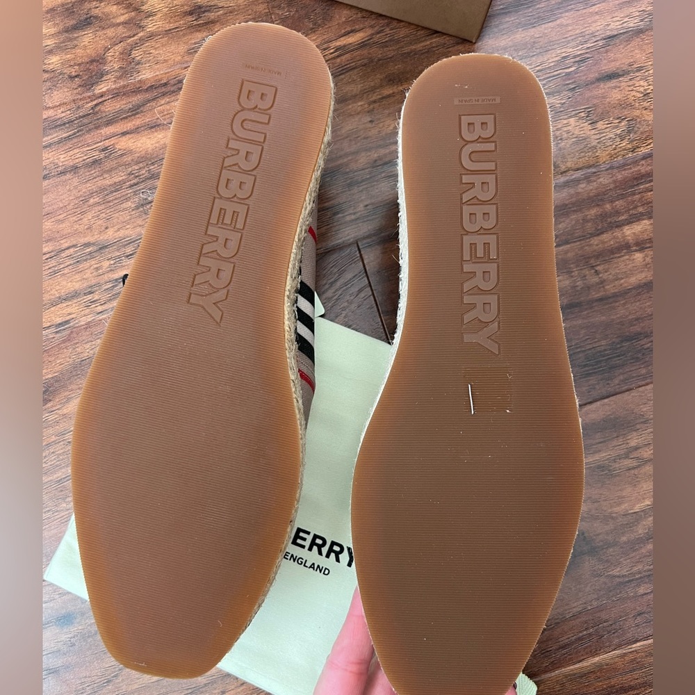 BURBERRY - Picture 5 of 5